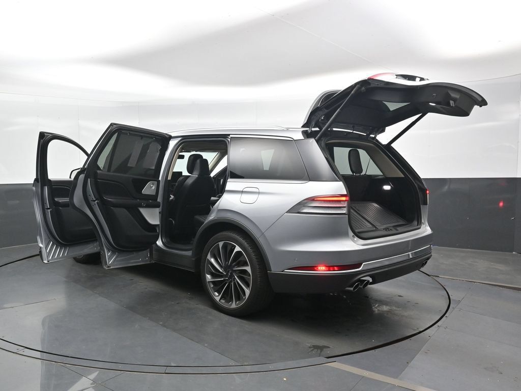 Used 2022 Lincoln Aviator Reserve w/ Equipment Group 201A AWD/4WD image 50