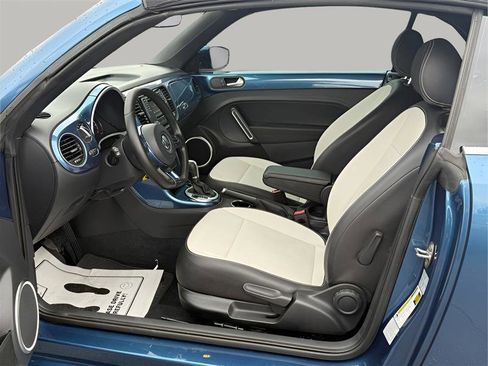 Used 2017 Volkswagen Beetle 1.8T S image 17