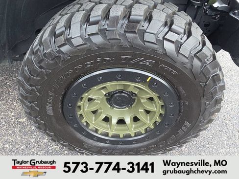 Used 2021 Jeep Wrangler Unlimited Rubicon w/ LED Lighting Group AWD/4WD image 10
