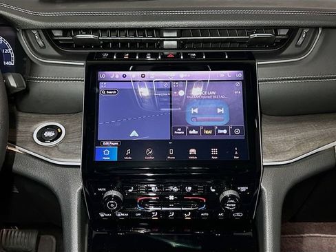 New 2025 Jeep Grand Cherokee L Limited w/ Luxury Tech Group II image 9