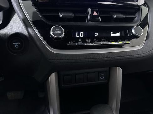 Used 2025 Toyota Corolla Cross AWD Hybrid image 17