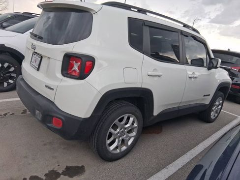 Used 2017 Jeep Renegade Latitude image 6