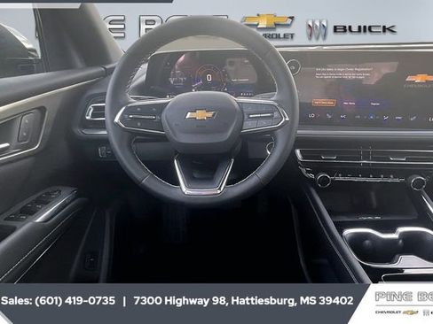 New 2026 Chevrolet Traverse LT w/ Driver Confidence Package image 5