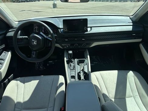 Used 2025 Honda Accord SE image 19