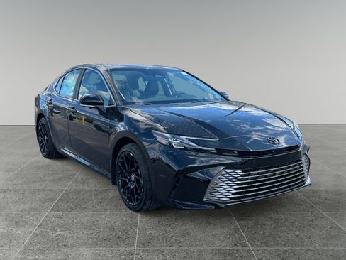 New 2026 Toyota Camry XLE AWD/4WD image 8