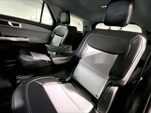 Used 2023 Ford Explorer XLT w/ Equipment Group 202A image 35