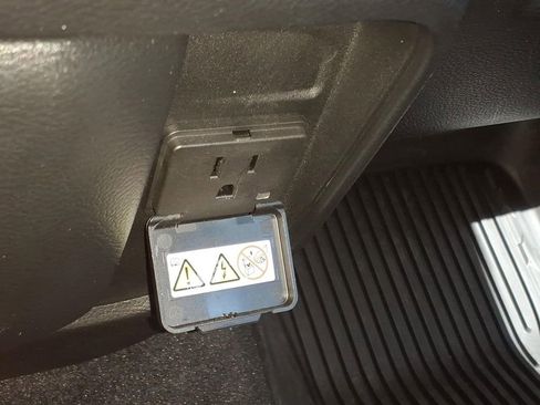Used 2025 RAM 1500 Classic Warlock AWD/4WD image 19