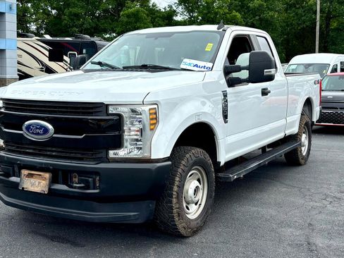 Used 2019 Ford F250 XL w/ Power Equipment Group image 2