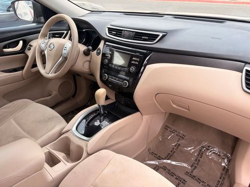 Used 2015 Nissan Rogue SV FWD image 12