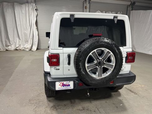 Used 2020 Jeep Wrangler Unlimited Sahara image 6