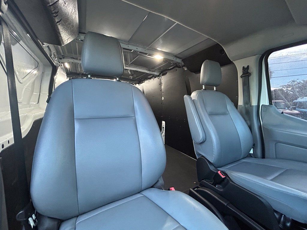 Used 2019 Ford Transit 250 148 Low Roof RWD image 27