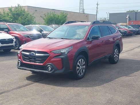 Certified 2025 Subaru Outback Premium AWD/4WD image 4