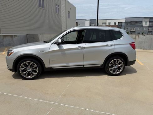 Used 2017 BMW X3 xDrive28i w/ Premium Package AWD/4WD image 4