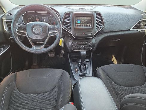 Used 2019 Jeep Cherokee Latitude w/ Popular Appearance Group image 11