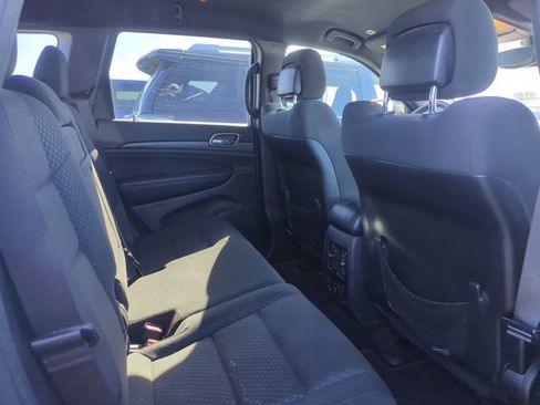 Used 2019 Jeep Grand Cherokee Laredo image 20