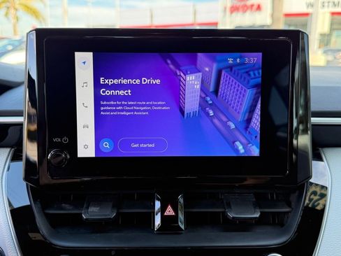 Certified 2025 Toyota Corolla SE image 28