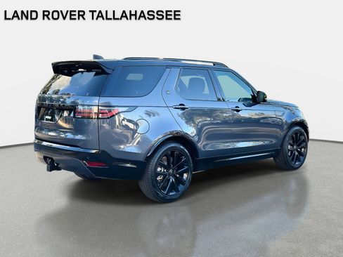 New 2026 Land Rover Discovery Dynamic SE image 4