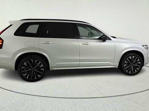 New 2026 Volvo XC90 T8 Ultra w/ Protection Package AWD/4WD image 8