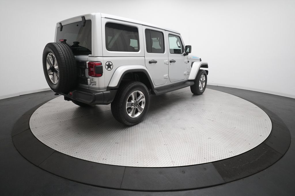 Used 2022 Jeep Wrangler Unlimited Sahara w/ LED Lighting Group AWD/4WD image 33