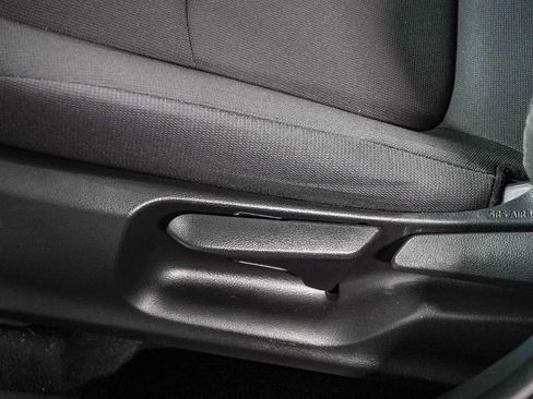 Certified 2024 Toyota Corolla Cross LE image 24