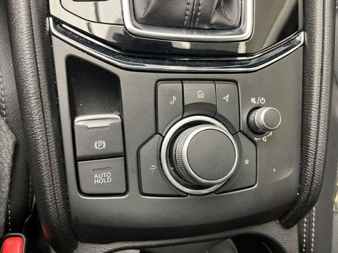 Certified 2025 MAZDA CX-5 AWD 2.5 S w/ Preferred Package image 18