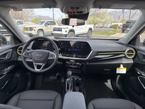 New 2026 Chevrolet Trax ACTIV w/ Sunroof Package FWD image 12