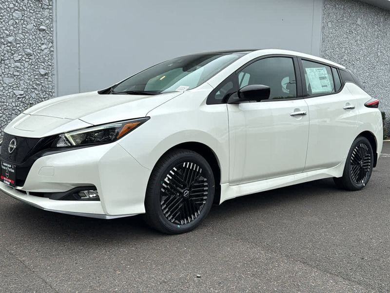Certified 2025 Nissan Leaf SV Plus image 1