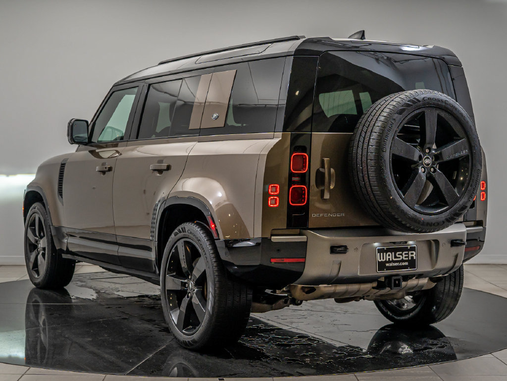 Used 2024 Land Rover Defender 110 X-Dynamic SE AWD/4WD image 6