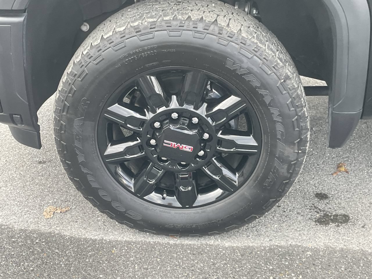 Used 2026 GMC Sierra 2500 AT4 AWD/4WD image 10