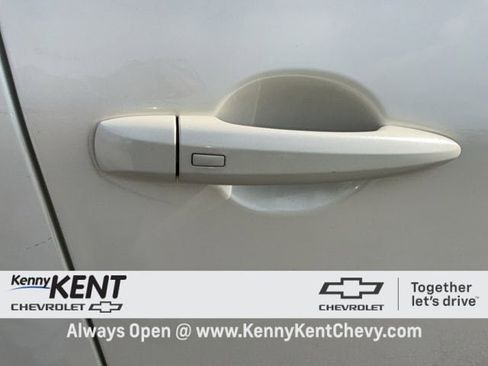 Used 2023 Nissan Rogue SV image 13