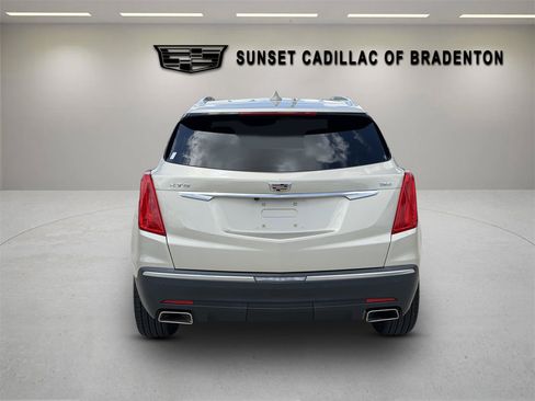 Used 2017 Cadillac XT5 Premium Luxury FWD image 4