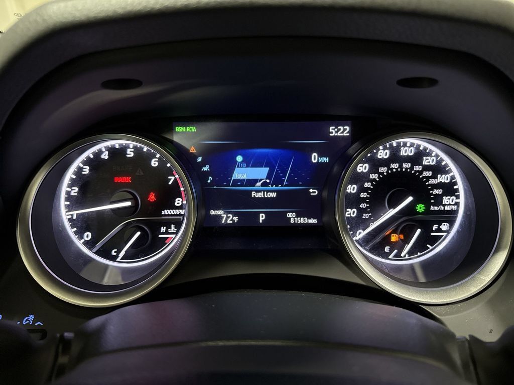 Used 2023 Toyota Camry XLE FWD image 12