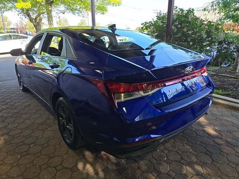 Used 2023 Hyundai Elantra SEL FWD image 3
