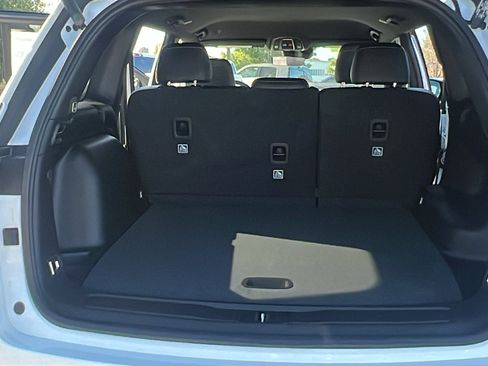 New 2025 Jeep Grand Cherokee Altitude image 12