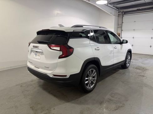 Certified 2022 GMC Terrain SLT image 6