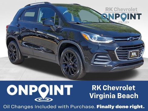 Certified 2022 Chevrolet Trax LT w/ Midnight Edition AWD/4WD image 1