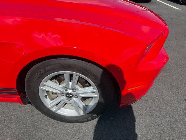 Used 2013 Ford Mustang Convertible RWD image 5