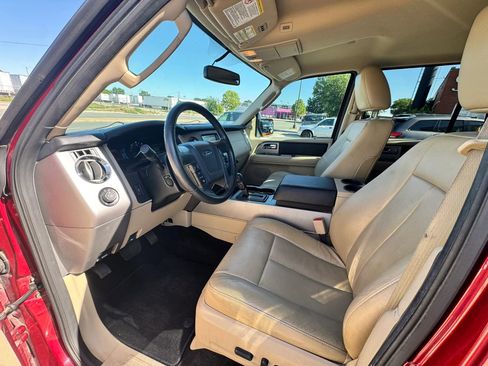Used 2017 Ford Expedition EL XLT w/ Equipment Group 202A RWD image 11