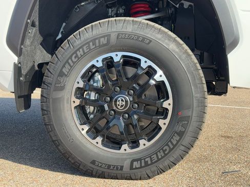 New 2026 Toyota Tundra SR5 image 8