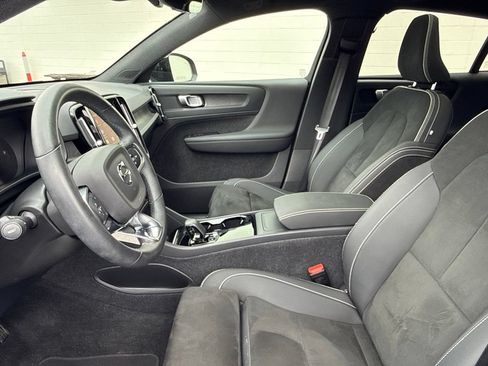 Used 2023 Volvo C40 P8 Recharge Plus AWD/4WD image 21