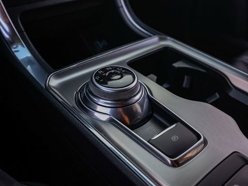 Used 2023 Ford Edge Titanium image 31