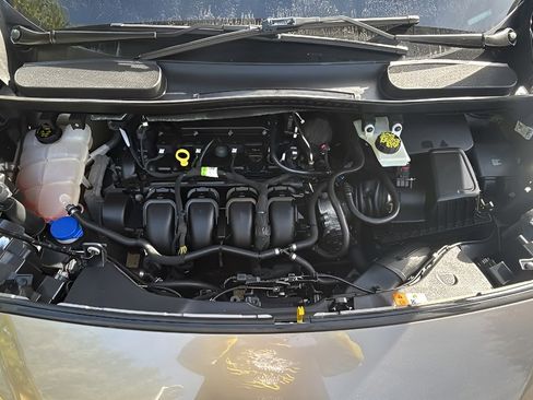 Used 2020 Ford Transit Connect XLT image 28