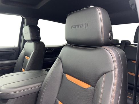 Used 2025 GMC Sierra 1500 AT4 image 30