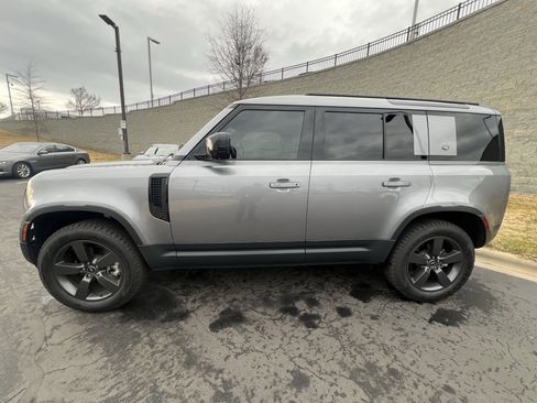 Certified 2024 Land Rover Defender 110 S image 4