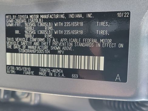 Used 2023 Toyota Highlander XLE image 25