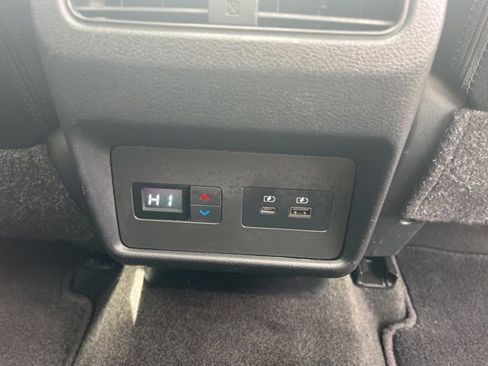 Used 2023 Nissan Rogue SL w/ SL Premium Package image 34