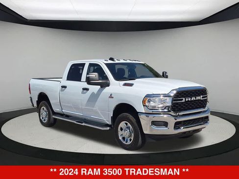 Used 2024 RAM 3500 Tradesman w/ Towing Technology Group AWD/4WD image 8