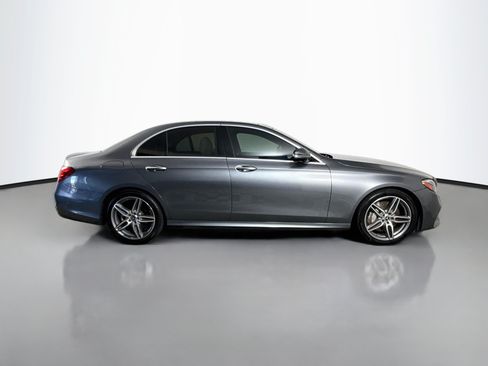 Used 2018 Mercedes-Benz E 300 w/ Premium 3 Package (Q03) image 11