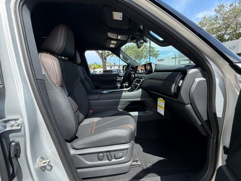 New 2026 Nissan Armada SL w/ Captain's Chari Seat Package RWD image 10