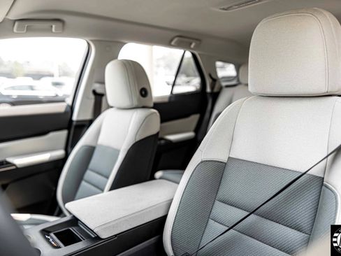 Used 2025 Honda Prologue EX image 17